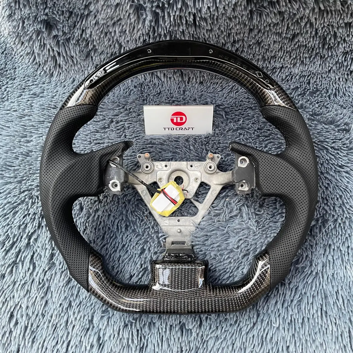 Carbon Fiber Steering Wheel For Nissan 2004-2012 Armada | Ttd Craft 1