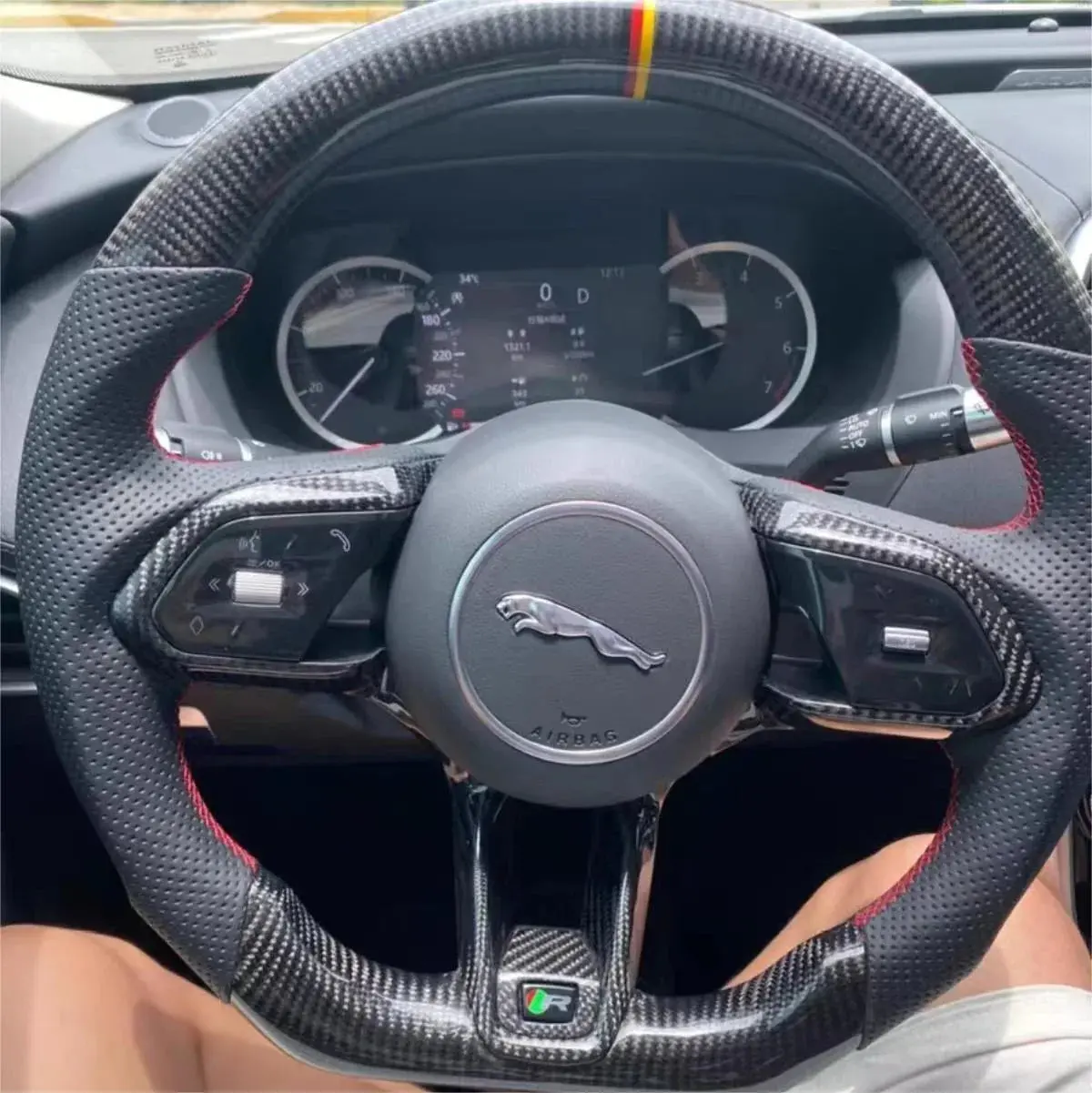 Ttd Craft Jaguar 2020-2025 Xe Carbon Fiber Steering Wheel 1