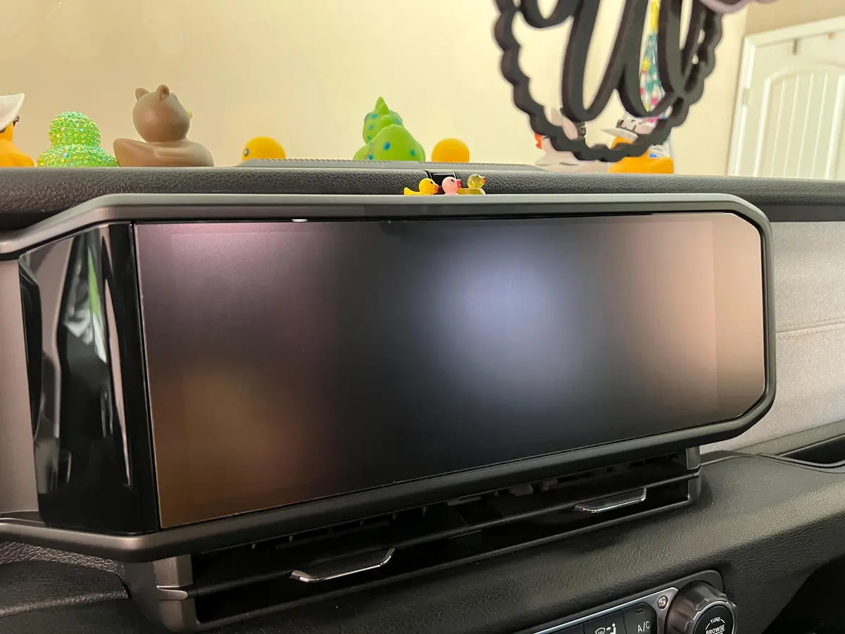 2024-2025 Jeep Wrangler | 12.3" Main Infotainment | Matte/Anti-Glare | Screen Protector Kit 1