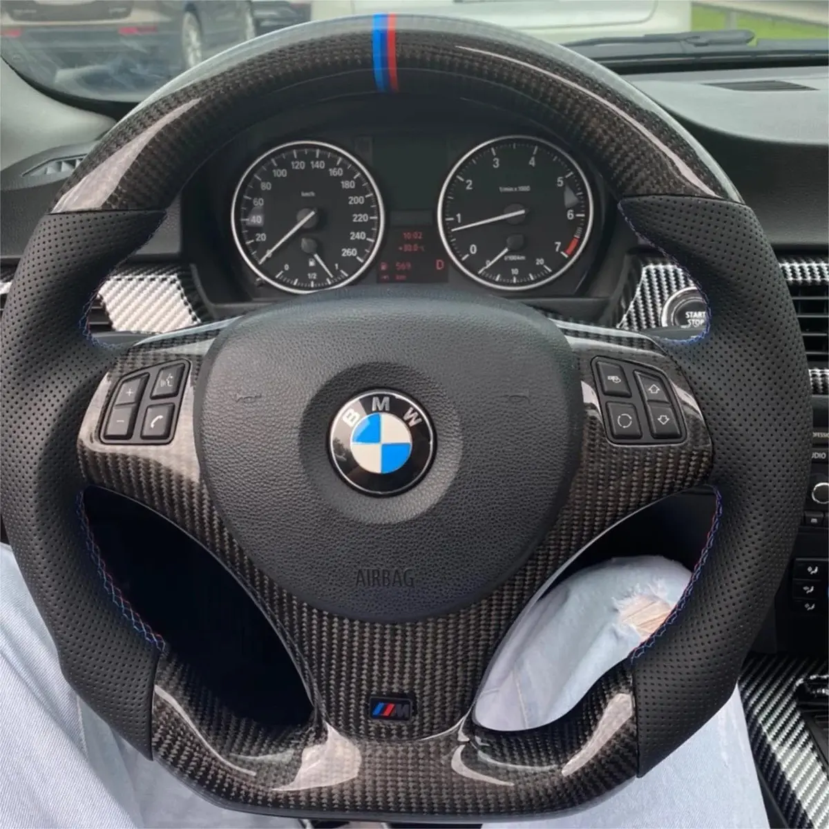 Ttd Craft 1 Series E82 E88 / 3 Series E90 E91 E92 E93 / X1 E84 Carbon Fiber Steering Wheel 1
