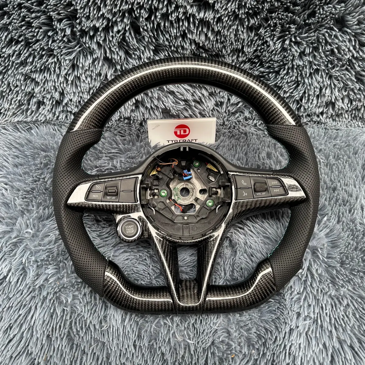 Alfa Romeo Giulia Stelvio 2017-2021 Custom Carbon Fiber Steering Wheel |Ttd Craft 1
