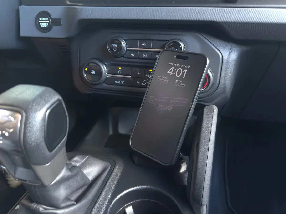 2021+ Ford Bronco Mag Safe Qi2 Wireless Charging Mount (Charger Included) 1