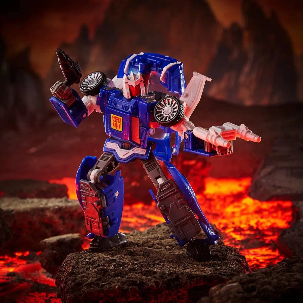 Transformers Generations War For Cybertron: Kingdom Deluxe Wfc-K26 Autobot Tracks 1