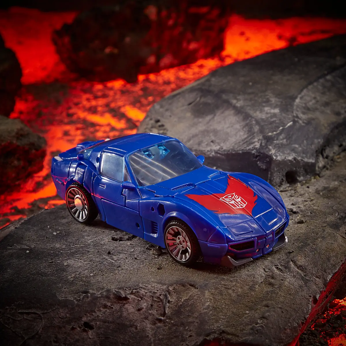 Transformers Generations War For Cybertron: Kingdom Deluxe Wfc-K26 Autobot Tracks 2