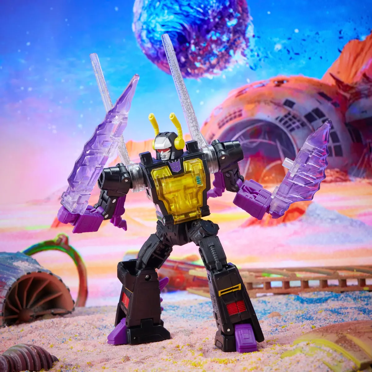 Transformers Generations Legacy Deluxe Kickback 1
