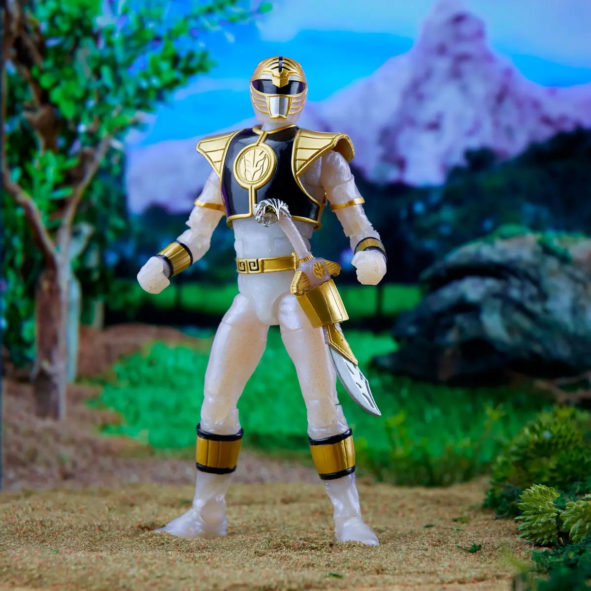 Power Rangers Lightning Collection Mighty Morphin Metallic White Ranger 1