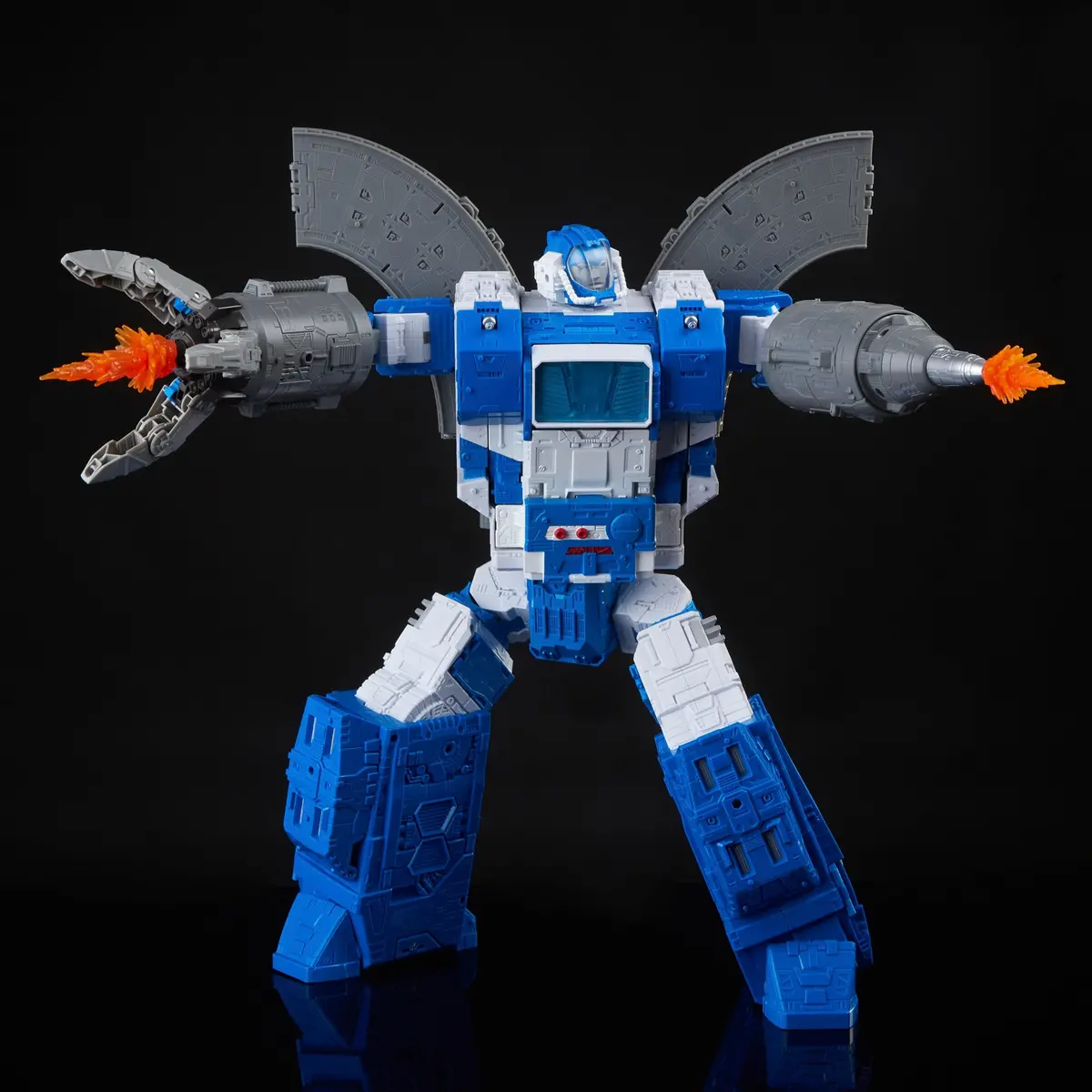 Transformers Generations Selects Titan Class Guardian Robot & Lunar-Tread 1