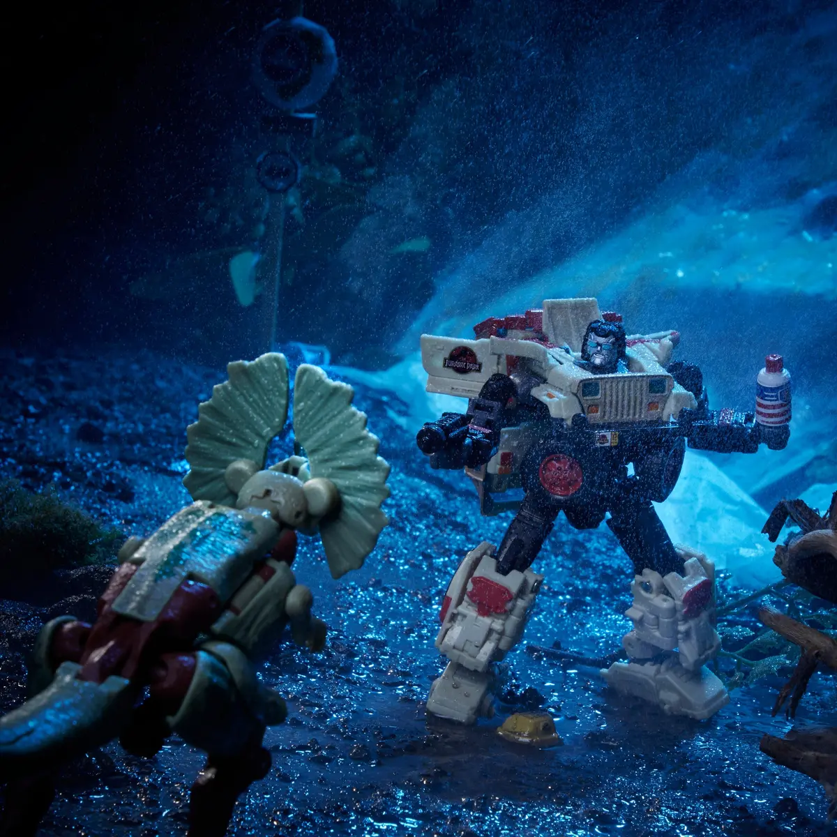 Transformers Collaborative Jurassic Park X Transformers Dilophocon And Autobot Jp12 1