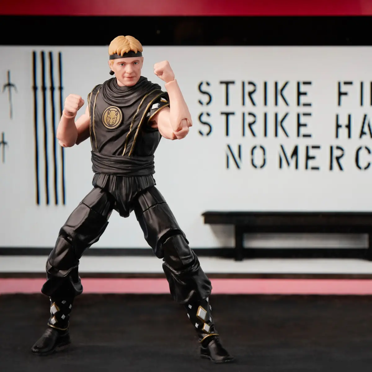 Power Rangers Lightning Collection Mighty Morphin X Cobra Kai Johnny Lawrence Morphed Black Boar Ranger 1