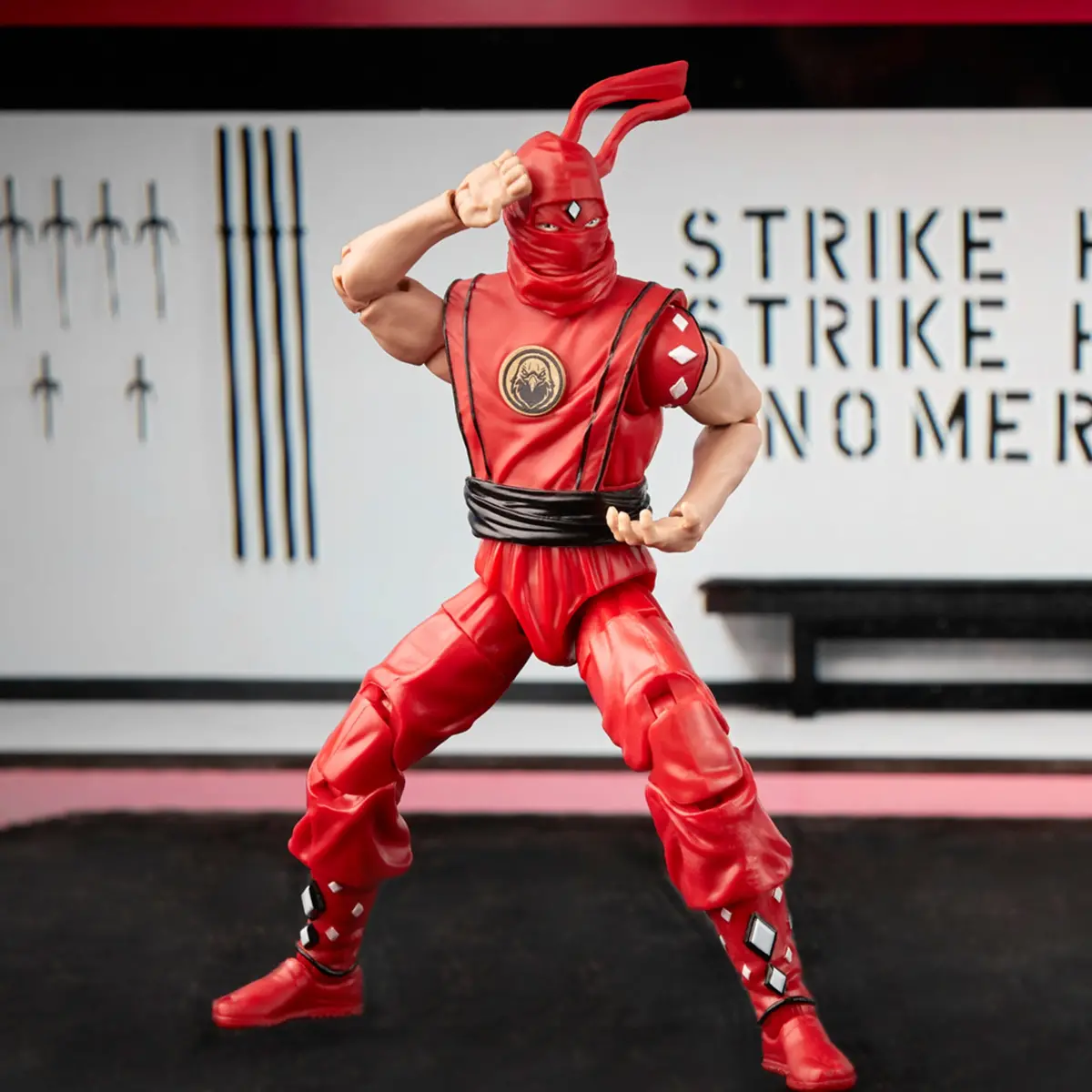 Power Rangers Lightning Collection Mighty Morphin X Cobra Kai Miguel Diaz Morphed Red Eagle Ranger 1