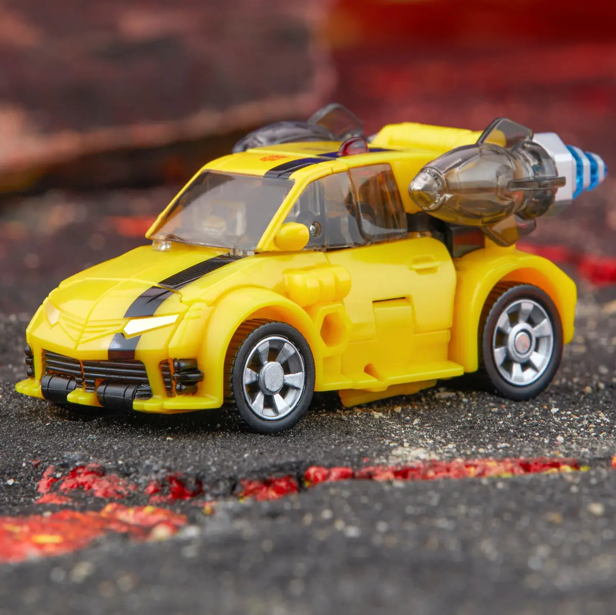Transformers Legacy United Deluxe Class Animated Universe Bumblebee 2