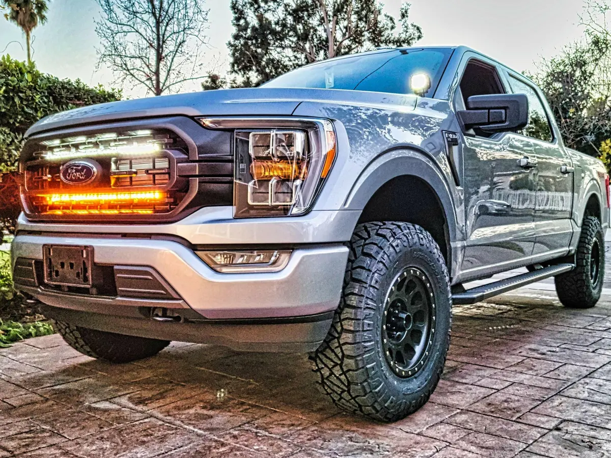 2021-23 Ford F150 Dual 30S Light Bars 1
