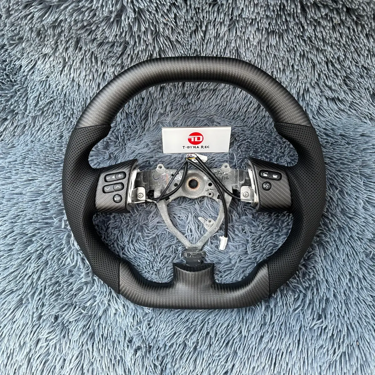 Handcrafted Carbon Fiber Steering Wheel Fj Cruiser 2006–2017 |Ttd Craft 1