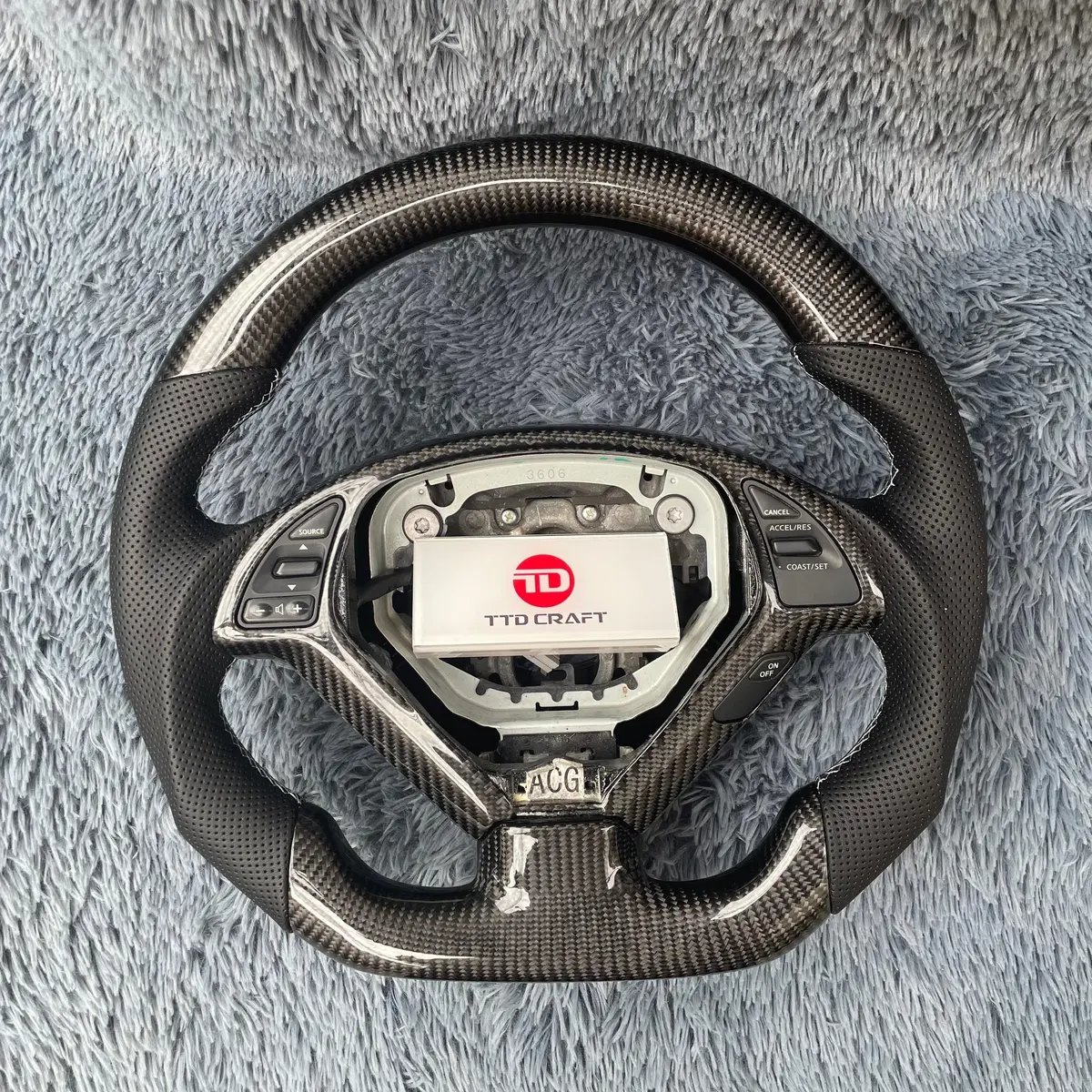 Ttd Craft Infiniti 2007-2013 G35 Carbon Fiber Steering Wheel 1