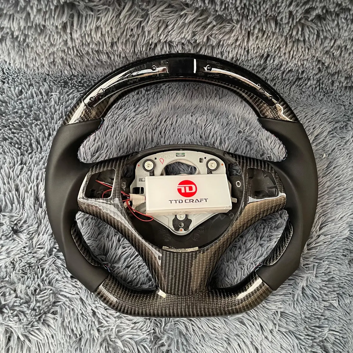 Ttd Craft 1 Series E82 E88 / 3 Series E90 E91 E92 E93 / X1 E84 Carbon Fiber Steering Wheel With Led 1