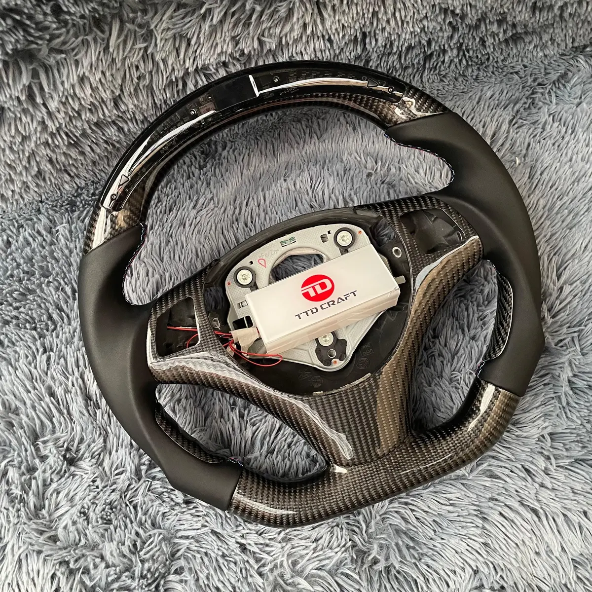 Ttd Craft 1 Series E82 E88 / 3 Series E90 E91 E92 E93 / X1 E84 Carbon Fiber Steering Wheel With Led 2