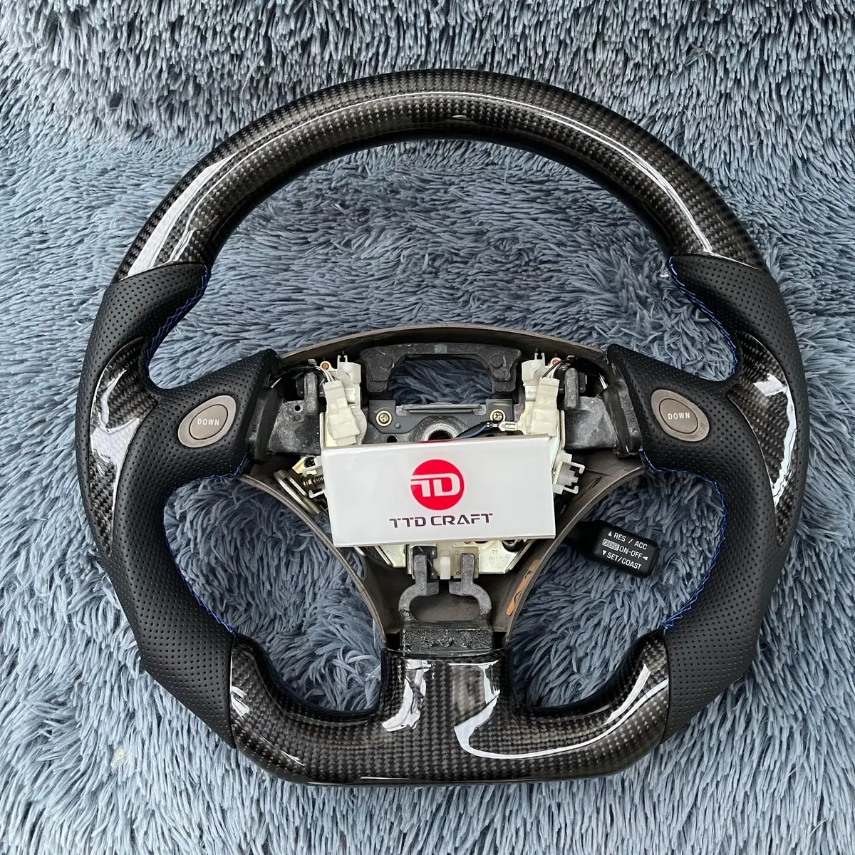 Ttd Craft Leuxs 2001-2005 Is300 Carbon Fiber Steering Wheel 1