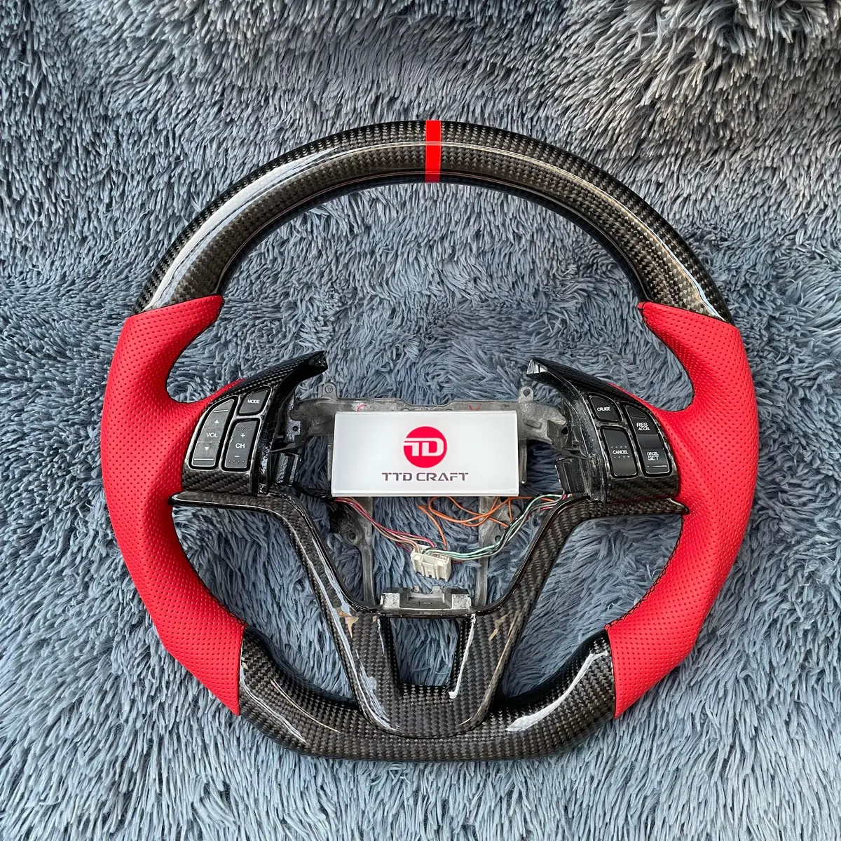 Ttd Craft  2007-2011  Crv  Ex Lx Se Carbon Fiber Steering Wheel 1