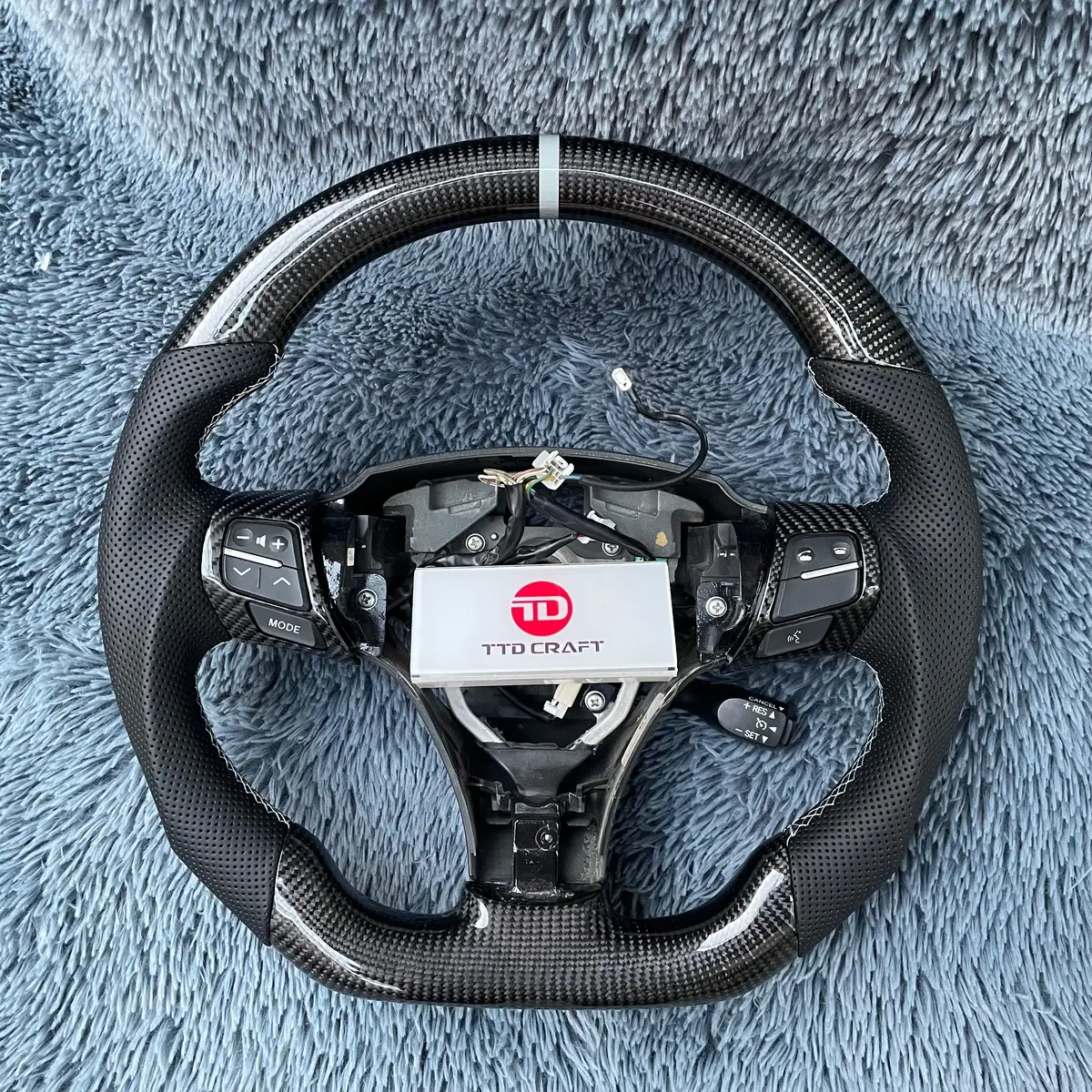 Ttd Craft Toyota 2007-2010 Camry /2009-2012 Venza Carbon Fiber Steering Wheel 1