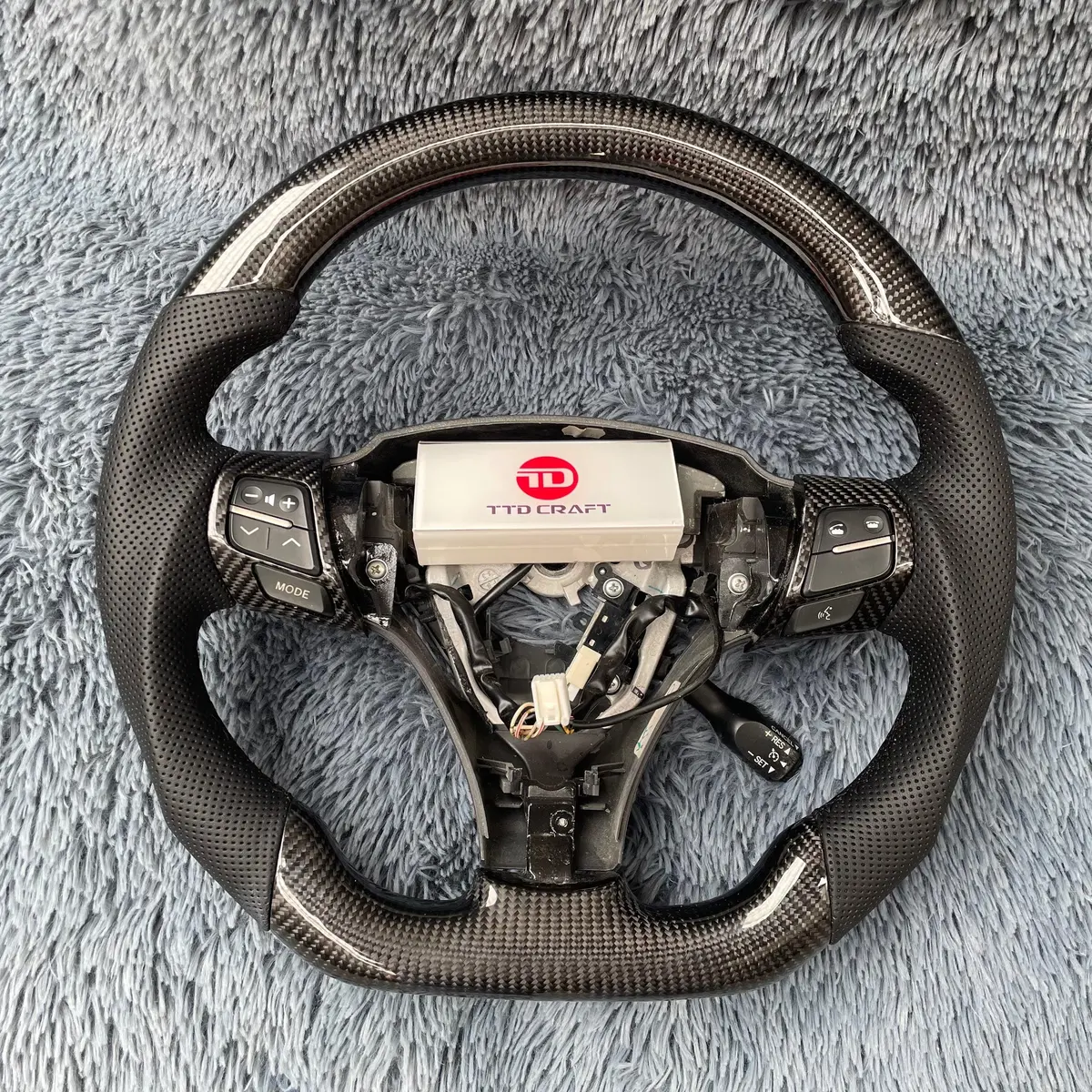 Ttd Craft Toyota 2007-2010 Camry /2009-2012 Venza Carbon Fiber Steering Wheel 1