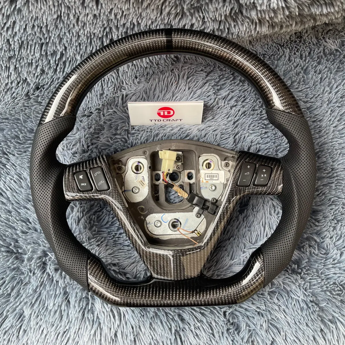 Ttd Craft Cadillac 2003-2007 Cts / 2004-2009 Srx / 2005-2007 Sts / 2004-2008 Xlr Carbon Fiber Steering Wheel 1