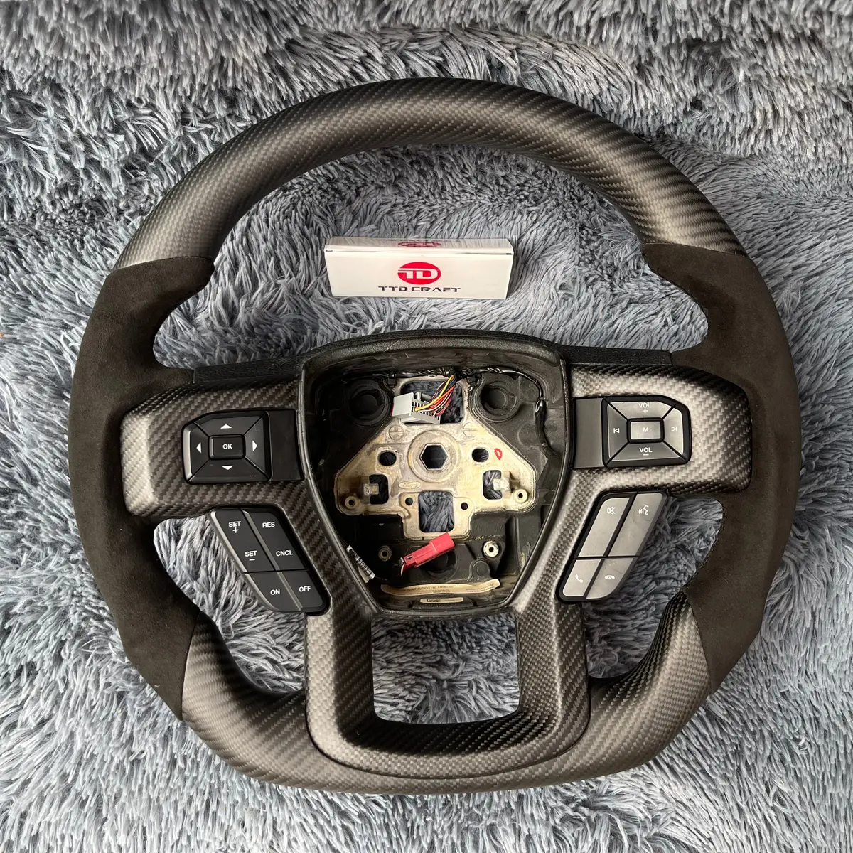 Ttd Craft Ford 2015-2020 F150 Raptor / 2017-2022 F250/ 2017-2022 F350 Carbon Fiber Steering Wheel 1