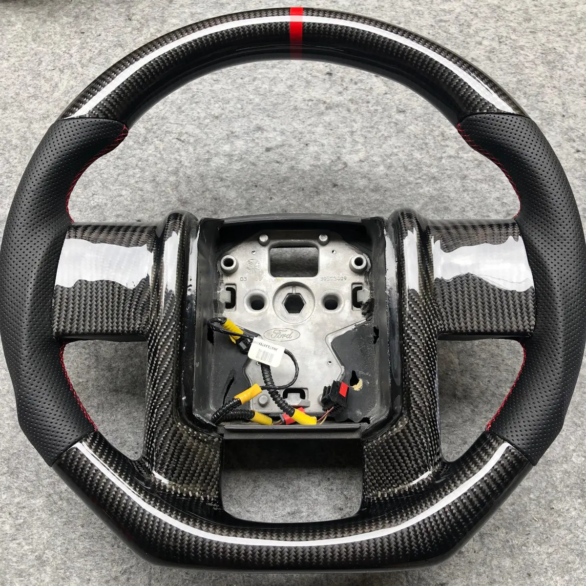 Ttd Craft  Ford 08-10 Ford 250-550Xl Carbon Fiber Steering Wheel 1