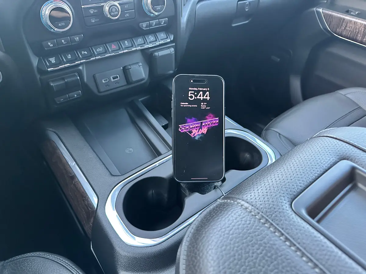 2019-2023 Gm Full Size 1500/2500 Mag Safe Wireless Charging Mount (Charger Included) 1