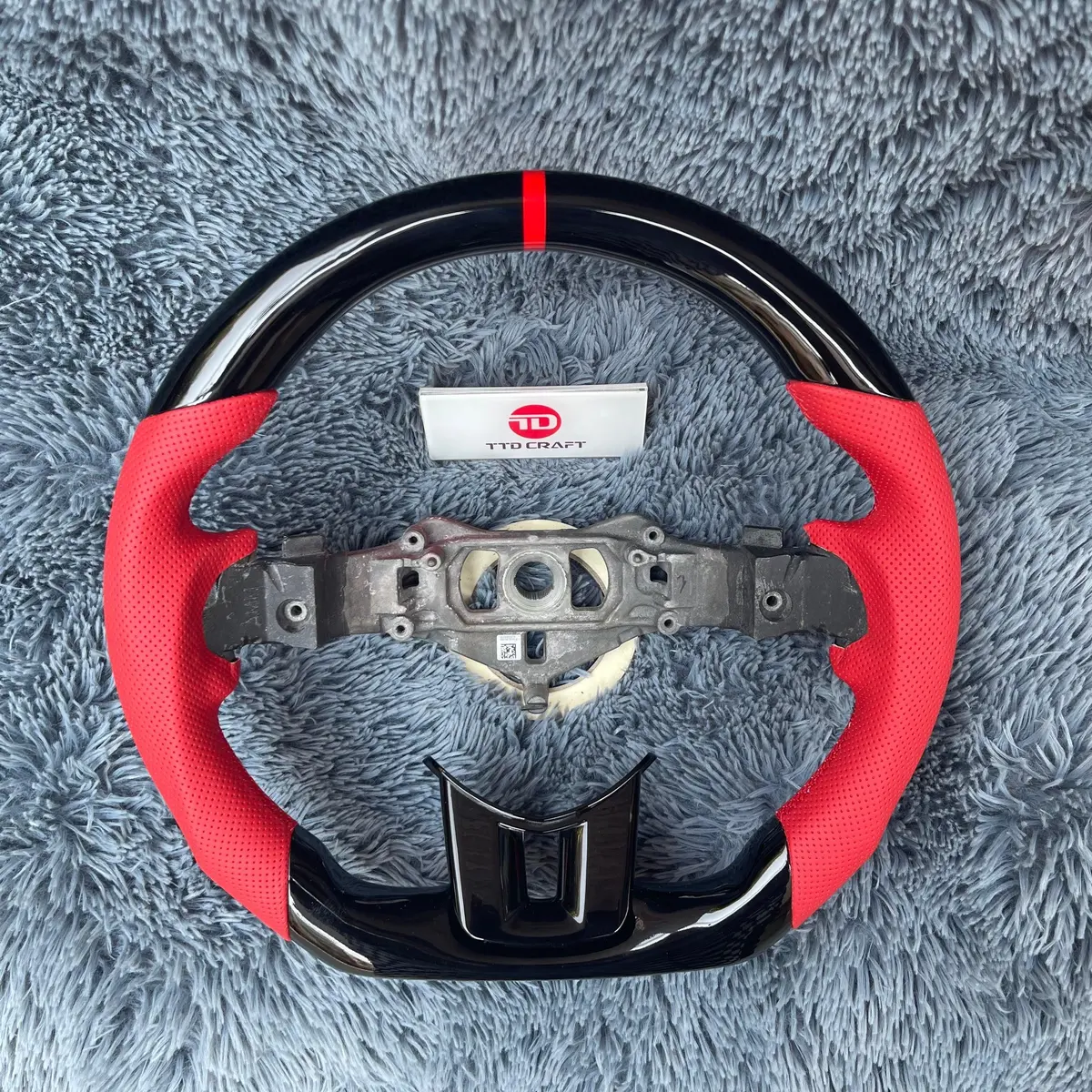 Ttd Craft Dodge 2013-2016 Dart / 2011-2014 Avenger Charger Challenger / 2011-2020 Journey Caravan / 2011-2013 Durango Carbon Fiber Steering Wheel 1