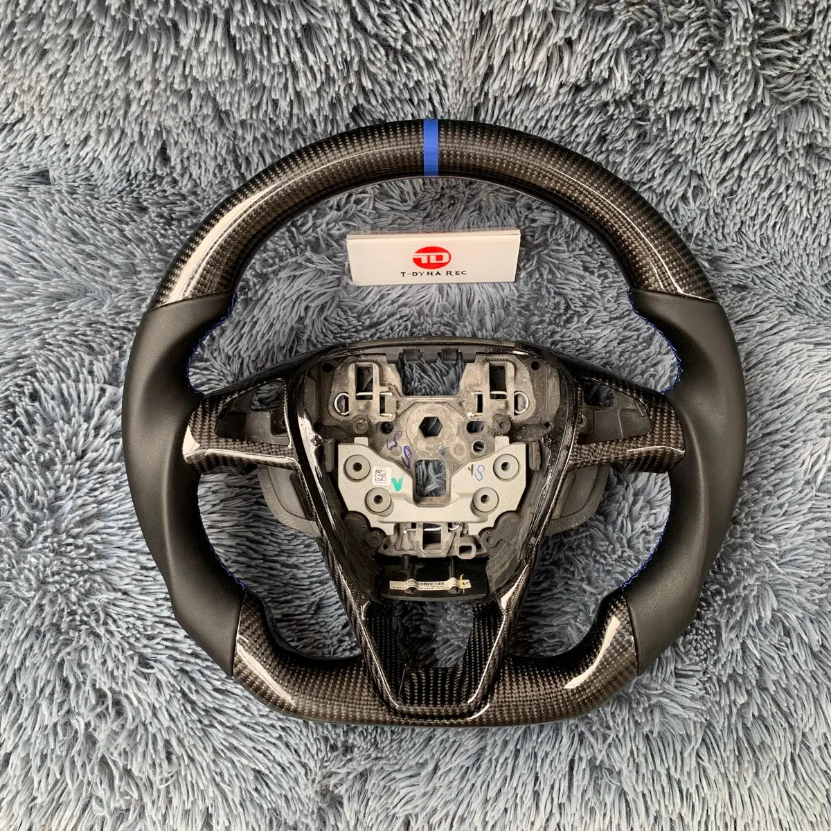 Ttd Craft Ford 2013-2020 Fusion / Mondeo / Edge Carbon Fiber Steering Wheel 1