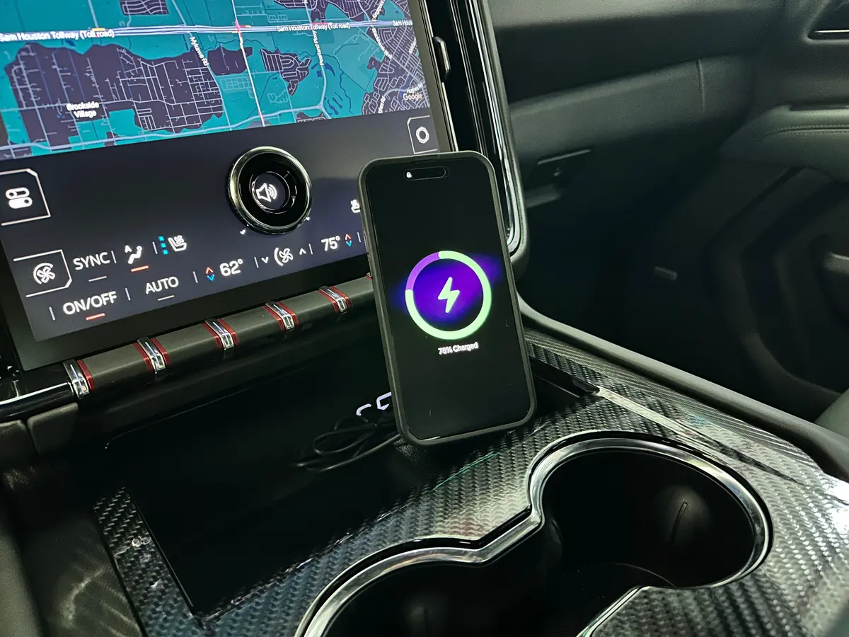 2025-2026 Gmc Yukon | Mag Safe Wireless Charging Mount (Charger Included) 1
