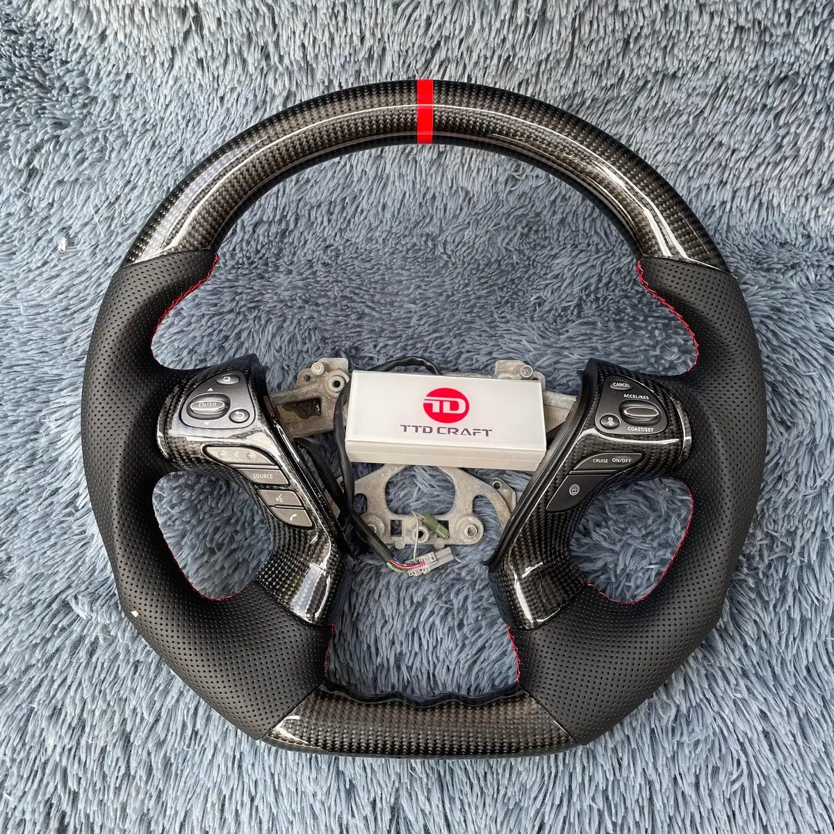 Ttd Craft Infiniti 2013-2020 Qx60 / 2013-2022 Q70 Q70l / 2011-2019 M25 M35 M37 M56 Carbon Fiber Steering Wheel 1