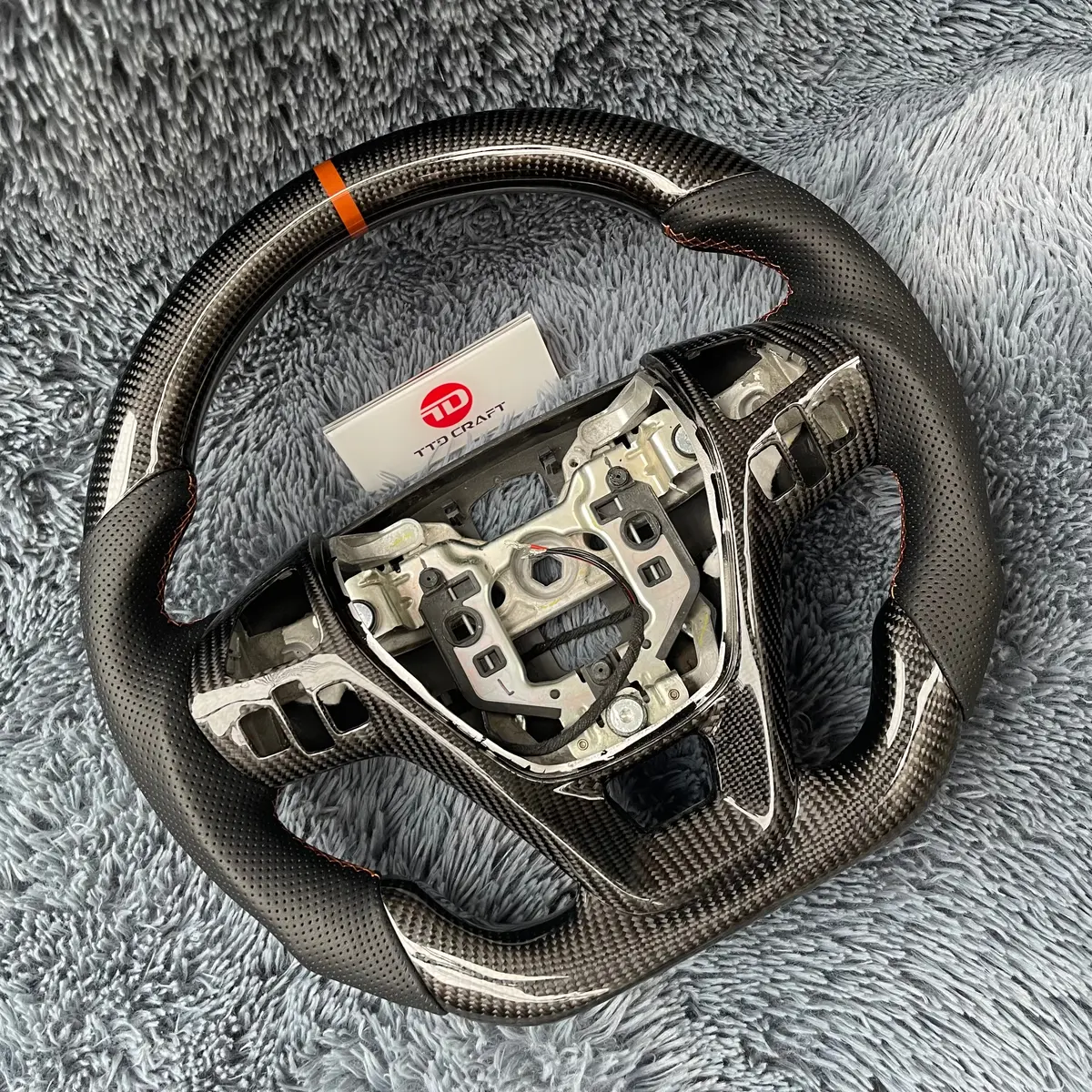 Ttd Craft Ford 2013-2019 Ford Taurus / 2011-2014 Edge / 2011-2015 Explorer / 2011-2020 Flex Carbon Fiber Steering Wheel 2