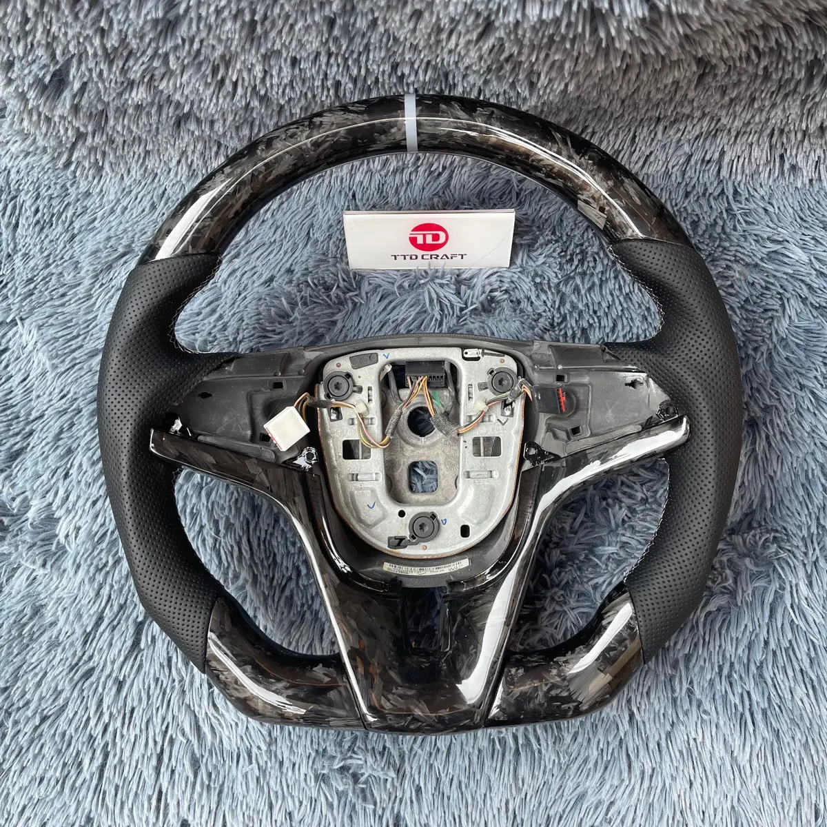 Ttd Craft Chevrolet 2013-2015 Camaro / 2011-2015 Cruze / 2013-2015 Malibu / 2012-2023 Trax / 2011-2015 Volt 71 / 2012-2020 Sonic Carbon Fiber Steering Wheel 1