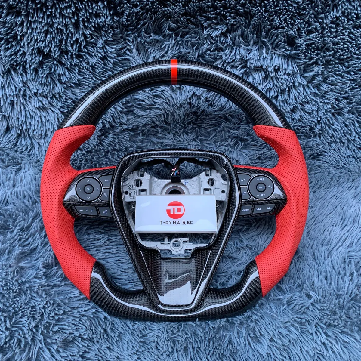 Ttd Craft  8Th Gen Camry 2018 - 2024 Se Xse Trd V6 V4 Avalon Venza  Carbon Fiber Steering Wheel 1