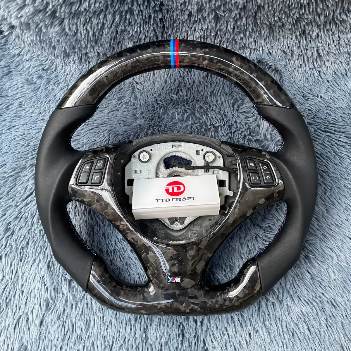 Ttd Craft 1 Series E82 E88 / 3 Series E90 E91 E92 E93 / X1 E84 Carbon Fiber Steering Wheel 1