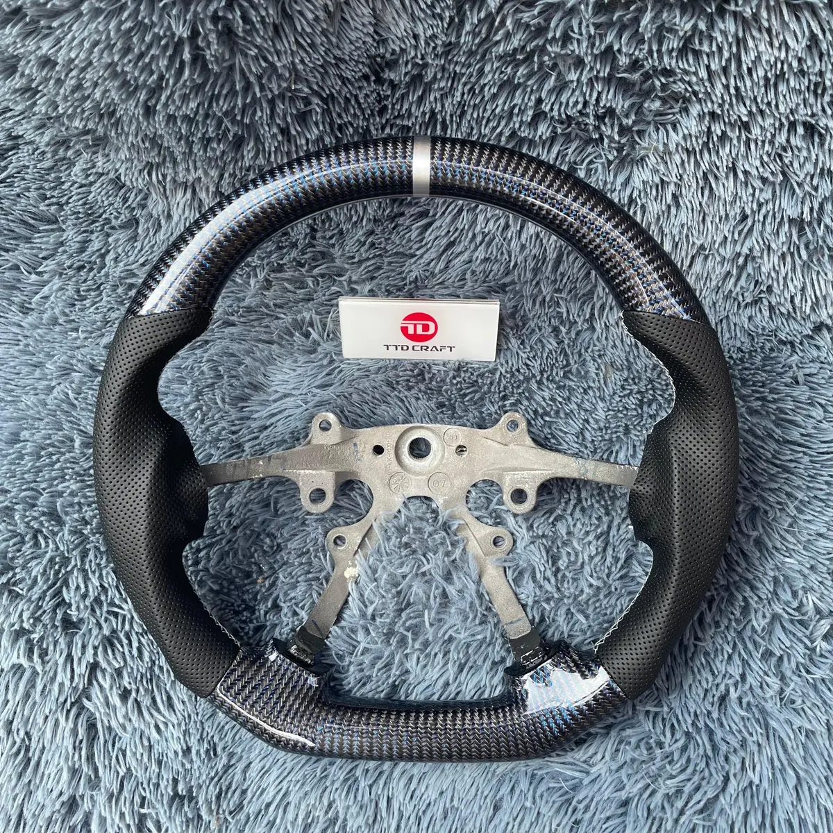 Ttd Craft Jeep 2005-2010 Cherokee / Grand Cherokee Carbon Fiber Steering Wheel 1