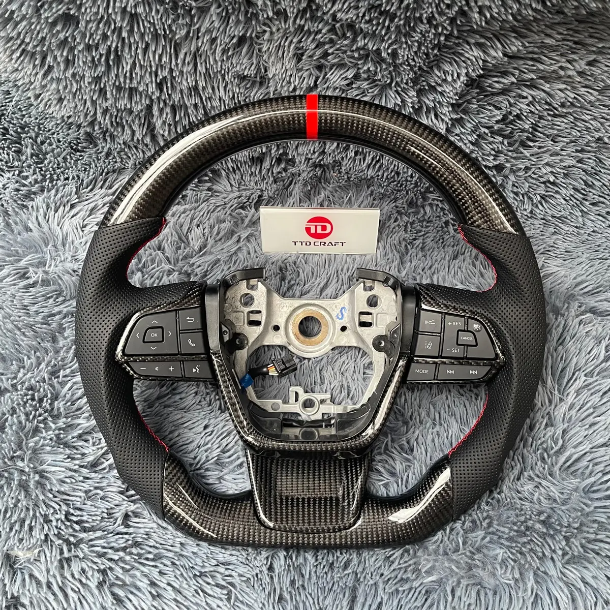 Ttd Craft Toyota 2020-2026 Highlander/Sienna Carbon Fiber Steering Wheel 1