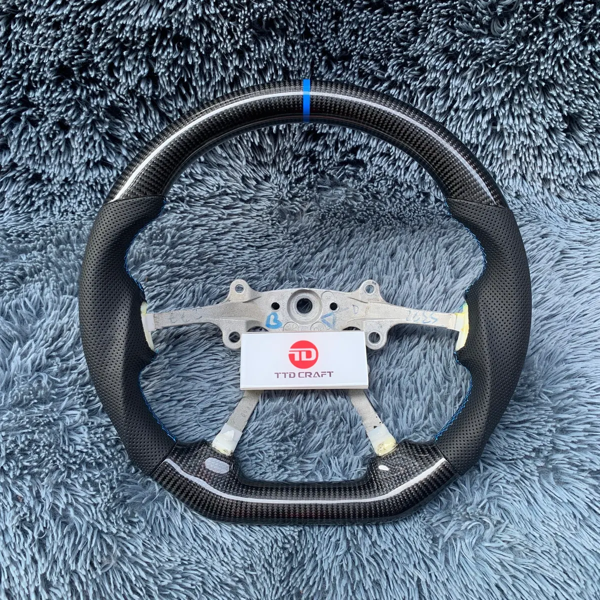 Ttd Craft Jeep 2005-2010 Cherokee / Grand Cherokee Carbon Fiber Steering Wheel 1