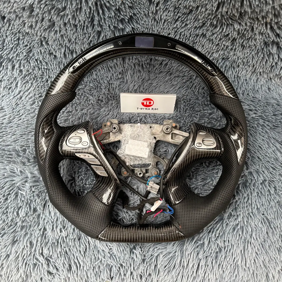 Ttd Craft Infiniti 2013-2020 Qx60 / 2013-2022 Q70 Q70l / 2011-2019 M25 M35 M37 M56 Carbon Fiber Steering Wheel 1