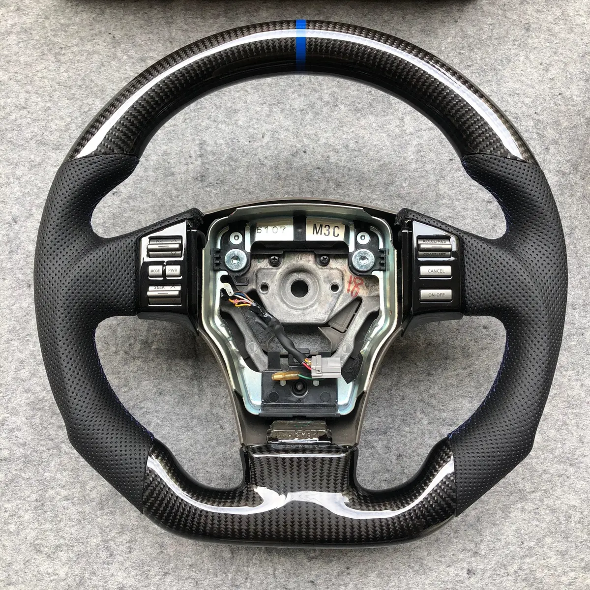 Ttd Craft Infiniti 2004-2006 Qx56 Carbon Fiber Steering Wheel 1