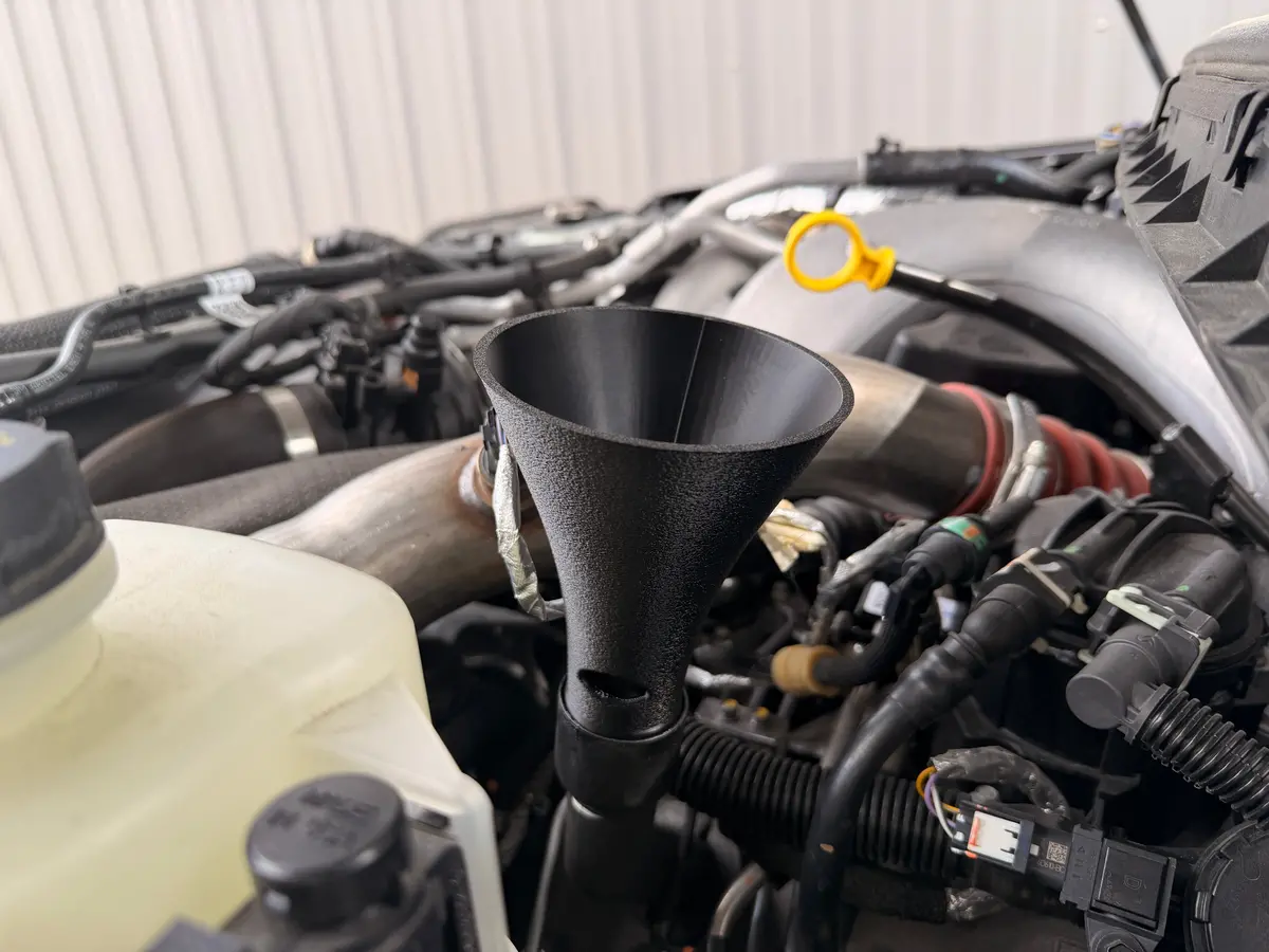 17-26 Super Duty Vented & Threaded Oil Fill Funnel 2