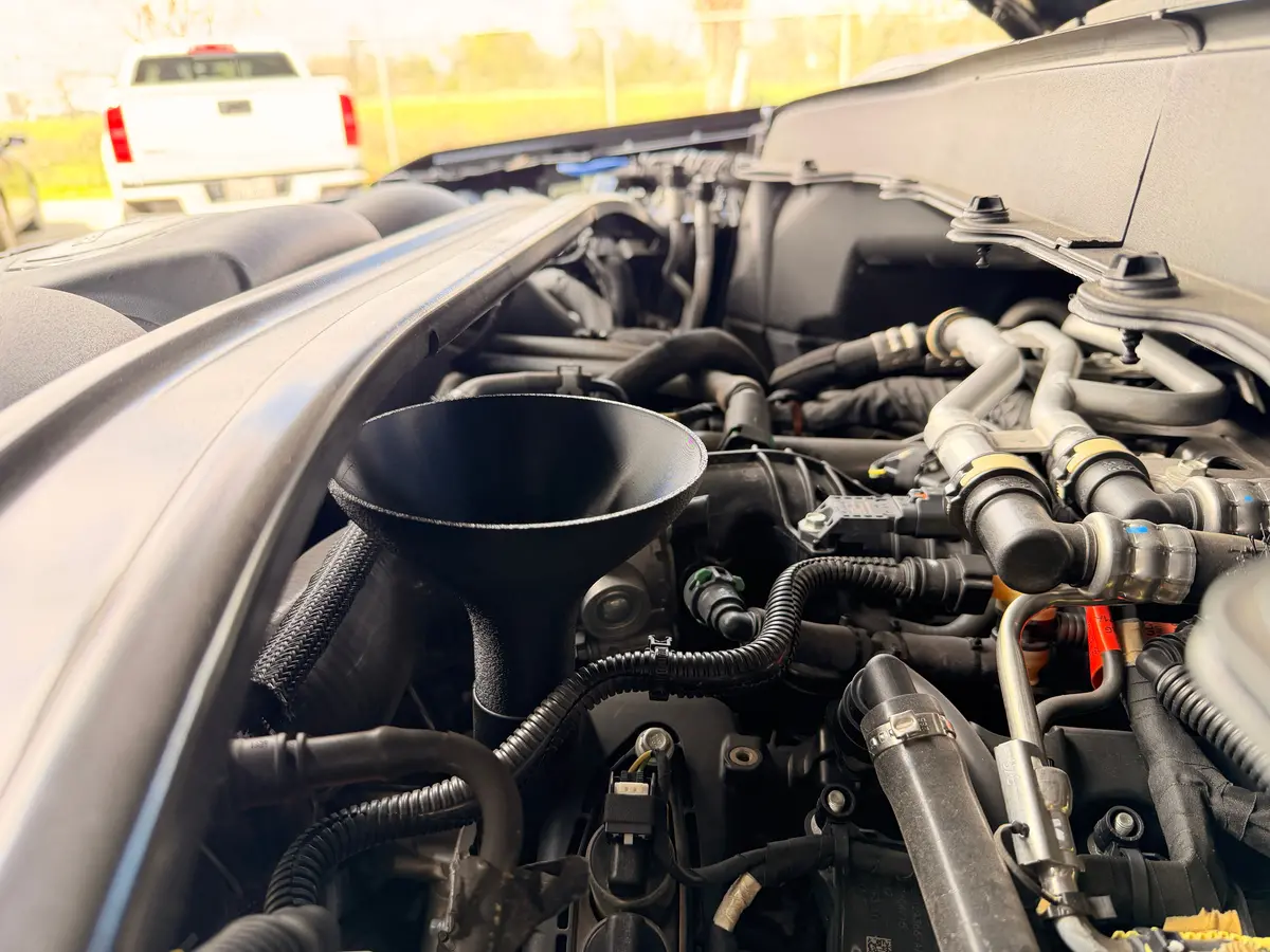 2020+ Explorer Vented & Threaded Oil Fill Funnel 1