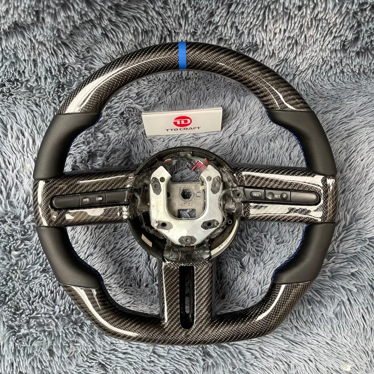 Ttd Craft Ford 2005-2009 Mustang Carbon Fiber Steering Wheel 1