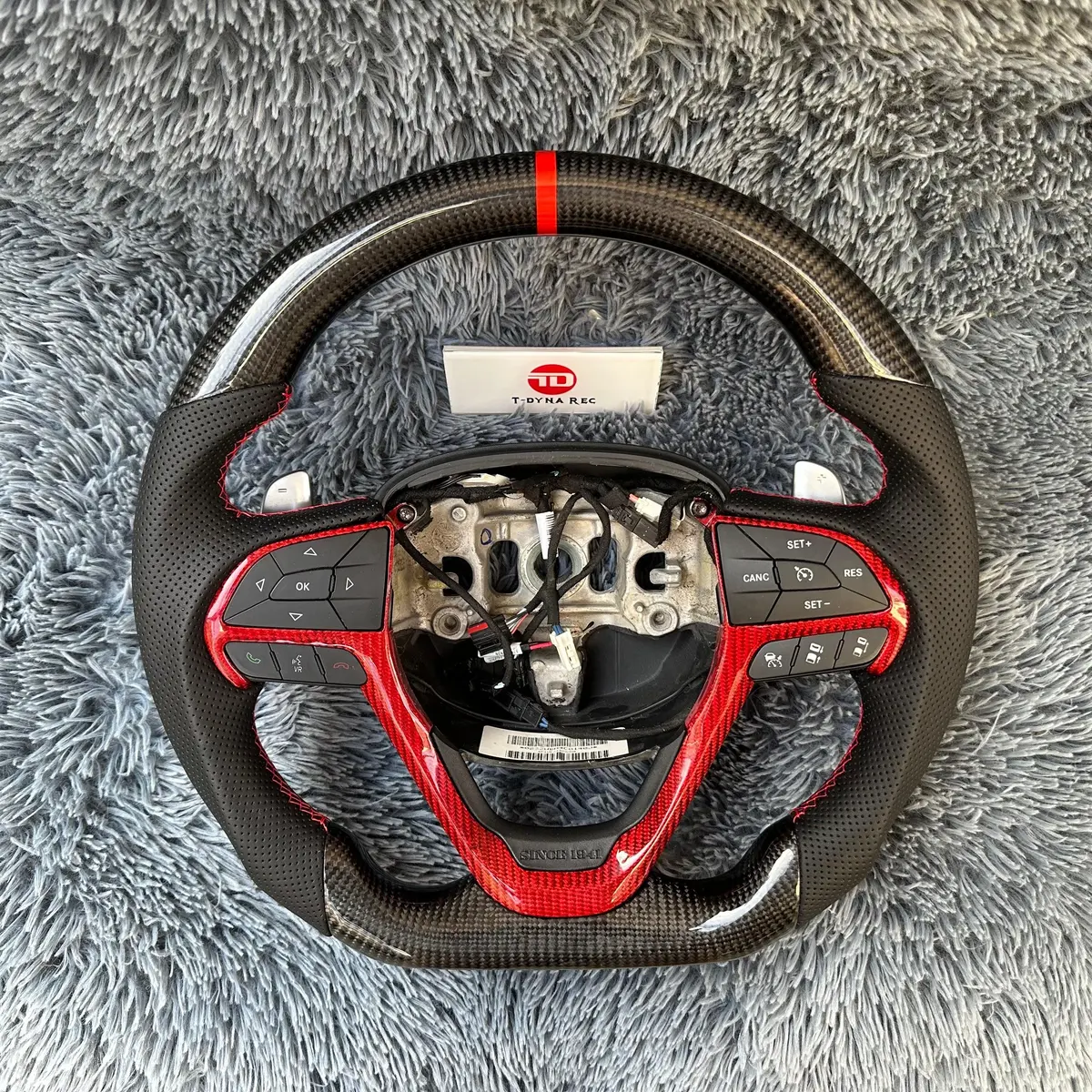 Ttd Craft Jeep 2016-2021 Cherokee / Grand Cherokee Carbon Fiber Steering Wheel 1