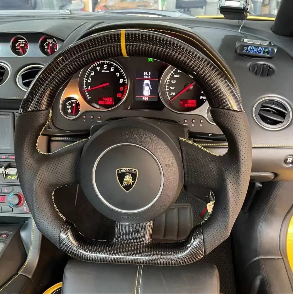 Lamborghini 2003-2014 Gallardo Carbon Fiber Steering Wheel |Ttd Craft 1