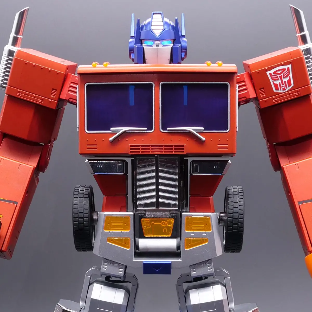 Transformers Optimus Prime Auto-Converting Robot - Flagship Collector's Edition 1