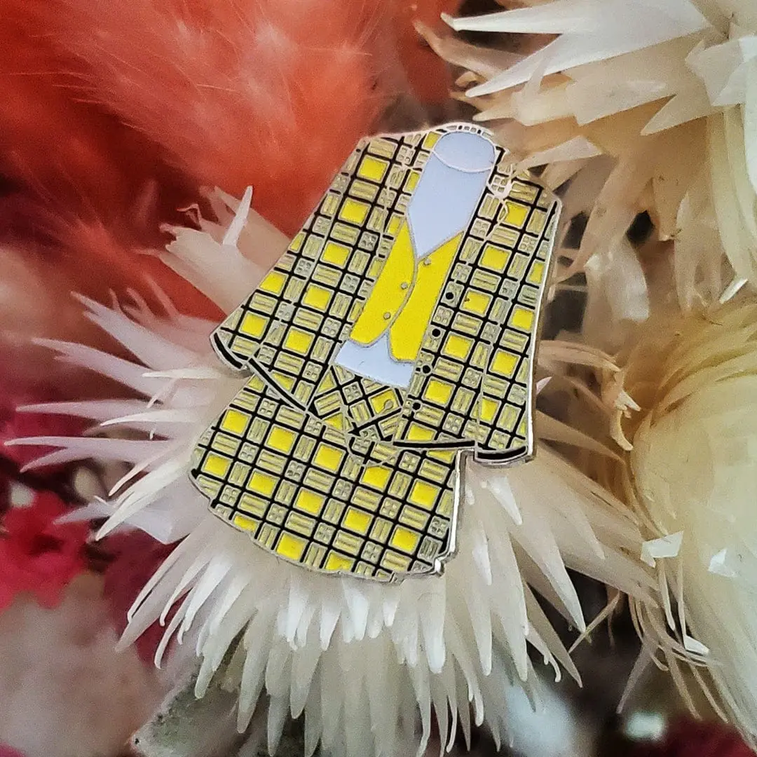 Clueless – Cher's Outfit Enamel Pin 1
