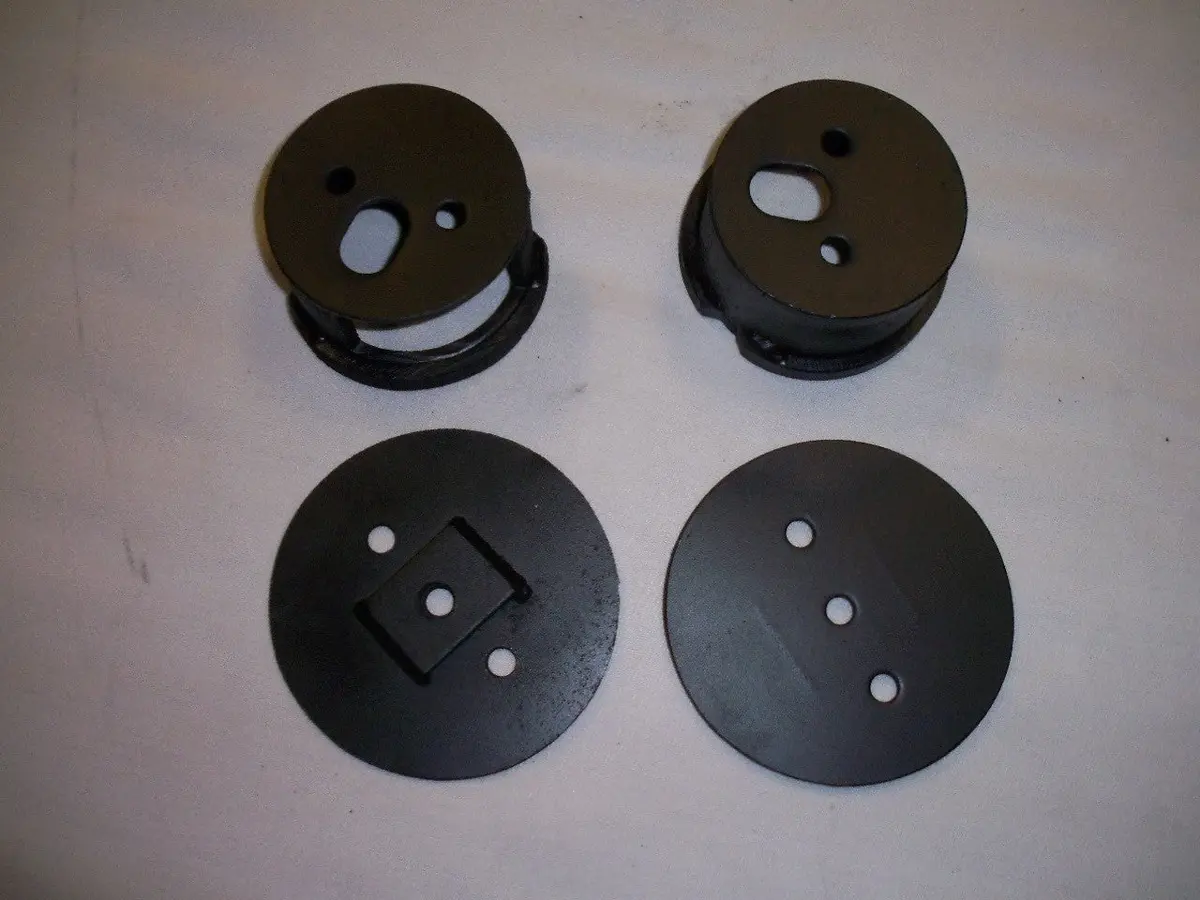 Chrysler 300/ Dodge Magnum Rear Bag Brackets 1