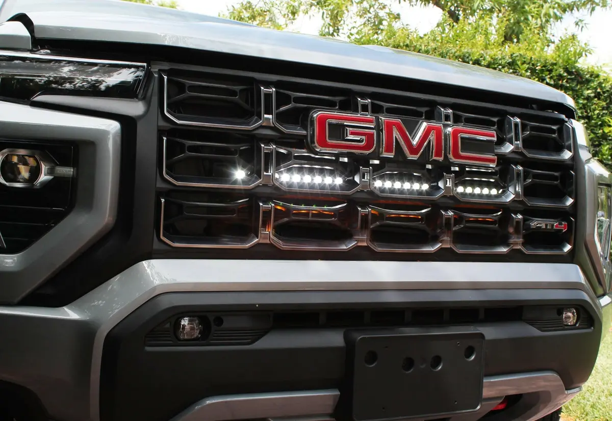 2023+ Gmc Canyon Single 30In Light Bar 1